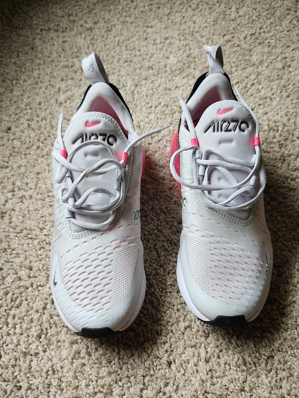 Nike Womens White and Pink Air Max 270